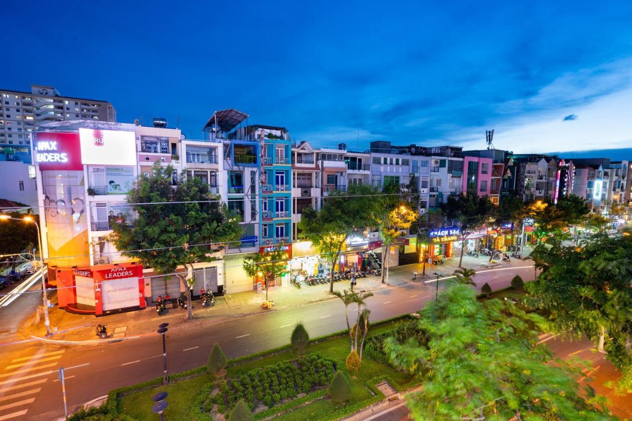 F-Hotel & Apartment Ho Chi Minh City Bagian luar foto